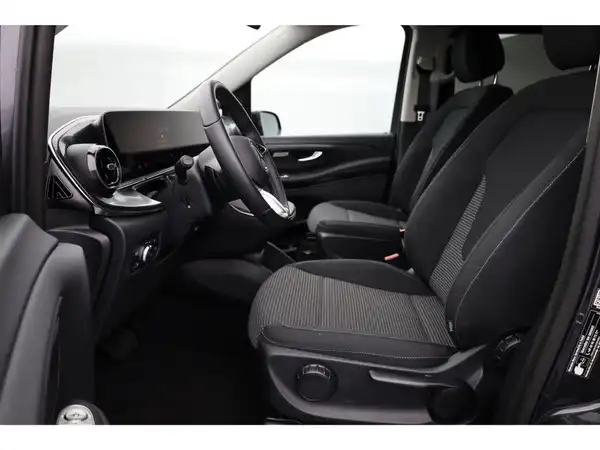 MERCEDES-BENZ V 220 d (11/23)