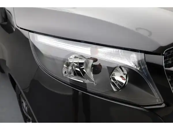 MERCEDES-BENZ V 220 d (23/23)