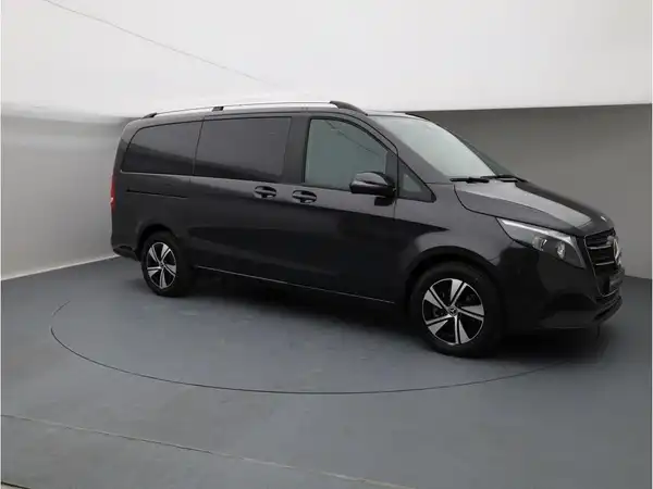 MERCEDES-BENZ V 220 d (7/23)