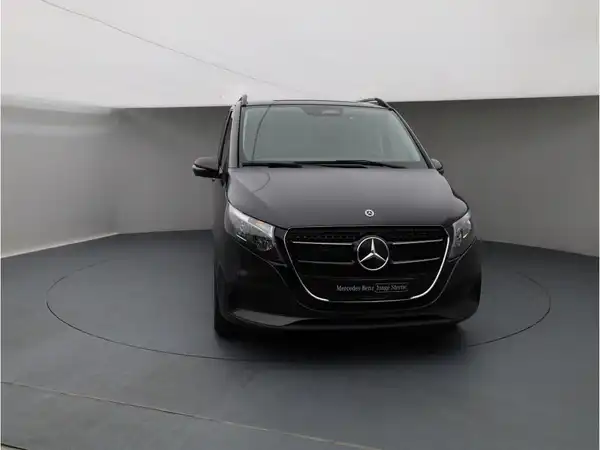 MERCEDES-BENZ V 220 d (8/23)