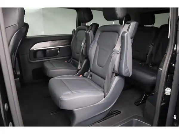 MERCEDES-BENZ V 250 d (15/23)