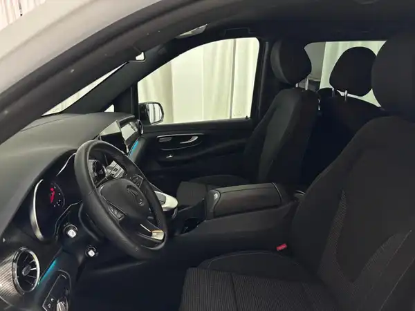 MERCEDES-BENZ V 300 d 4M (8/24)
