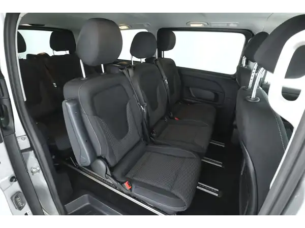MERCEDES-BENZ V 220 d (8/10)