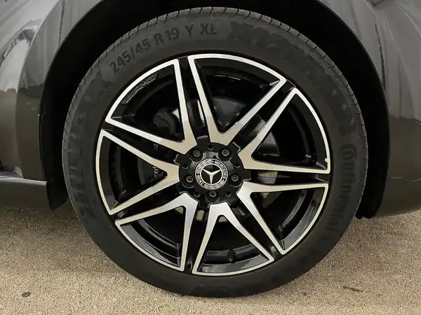 MERCEDES-BENZ V 220 d (23/23)