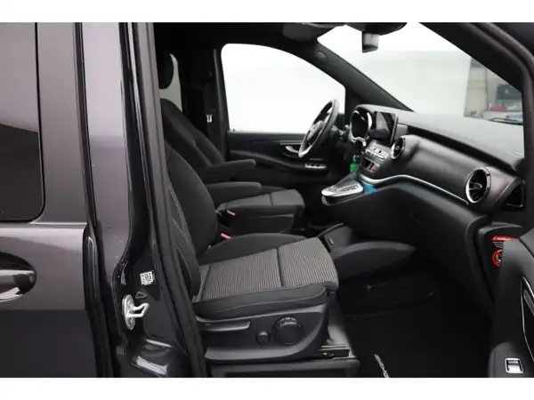 MERCEDES-BENZ V 220 d (24/30)