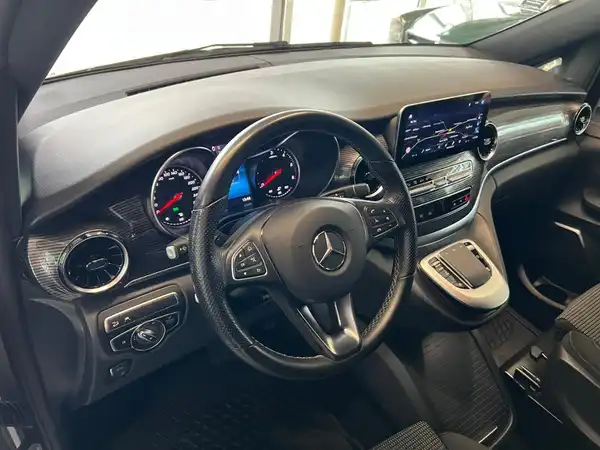 MERCEDES-BENZ V 300 d 4M (14/25)