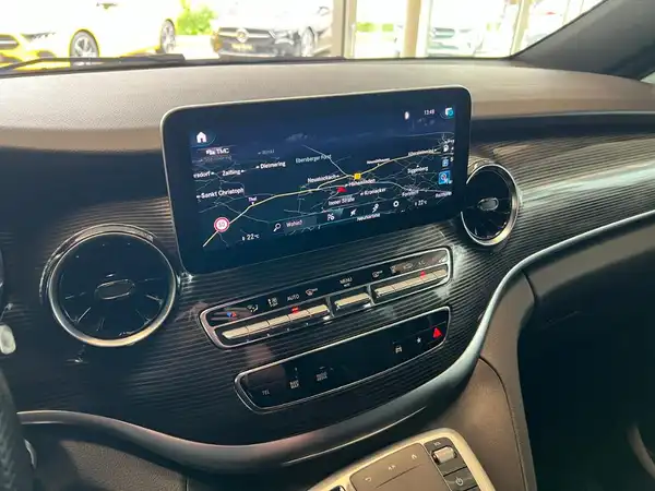 MERCEDES-BENZ V 300 d 4M (20/25)