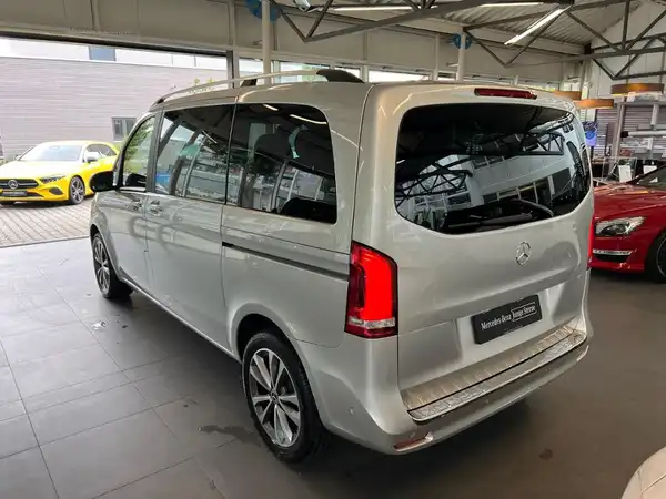 MERCEDES-BENZ V 300 d 4M (6/25)