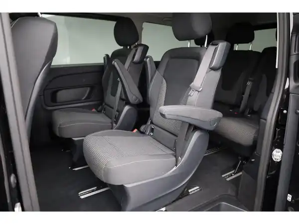 MERCEDES-BENZ V 250 d (13/22)