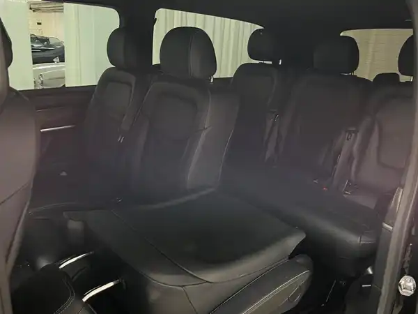 MERCEDES-BENZ V 300d (16/24)