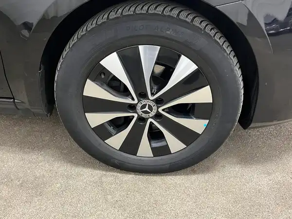 MERCEDES-BENZ V 300d (24/24)
