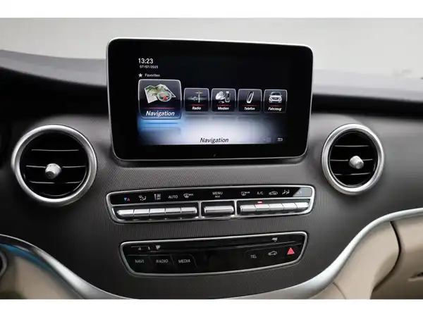MERCEDES-BENZ V 250 d 4M Lang AVANTGARDE EDITION (21/29)