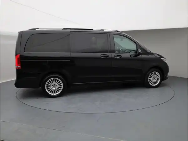 MERCEDES-BENZ V 250 d 4M Lang AVANTGARDE EDITION (6/29)