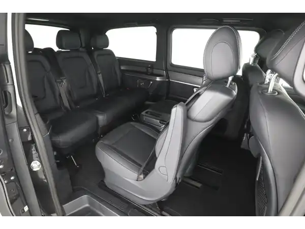 MERCEDES-BENZ V 220 d (8/10)