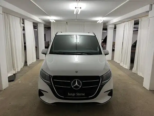 MERCEDES-BENZ V 250 d (3/25)
