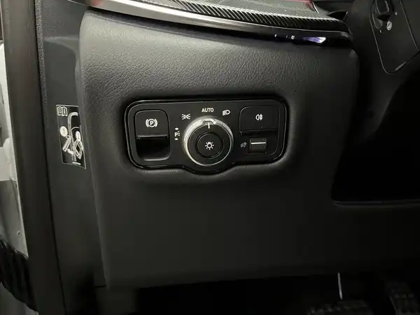 MERCEDES-BENZ V 250 d (23/25)