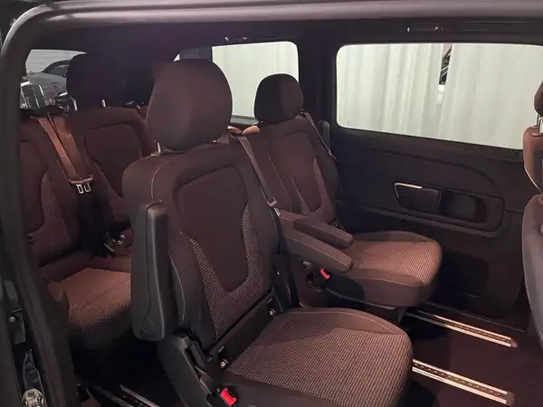 MERCEDES-BENZ V 250d 4Matic (15/22)
