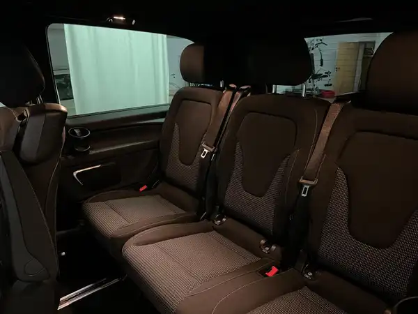 MERCEDES-BENZ V 250d 4Matic (17/22)