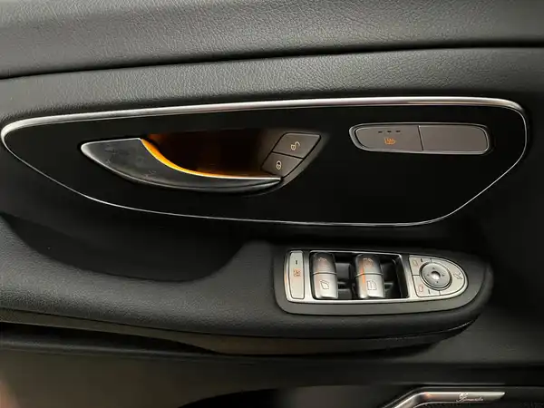 MERCEDES-BENZ V 250d 4Matic (21/22)
