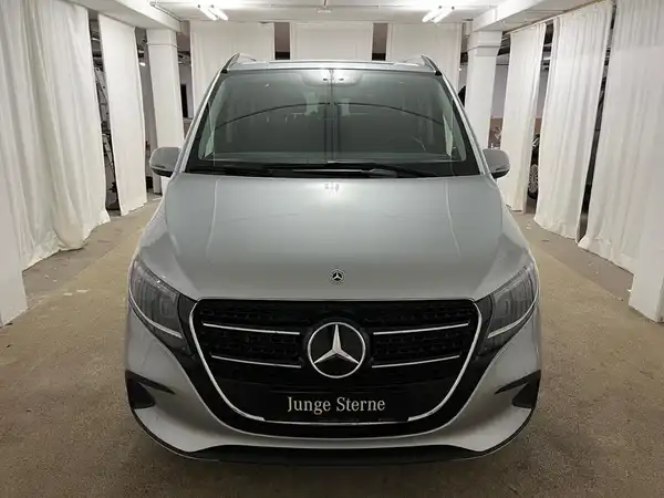 MERCEDES-BENZ V 220 d (3/31)