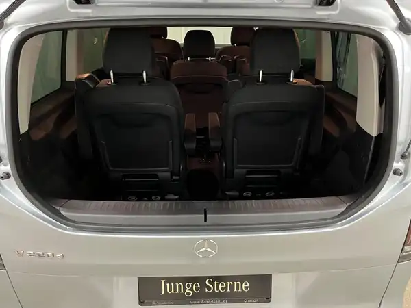 MERCEDES-BENZ V 220 d (28/31)