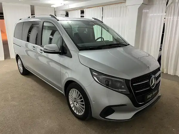 MERCEDES-BENZ V 220 d (4/31)