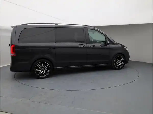 MERCEDES-BENZ V 250 d (6/26)