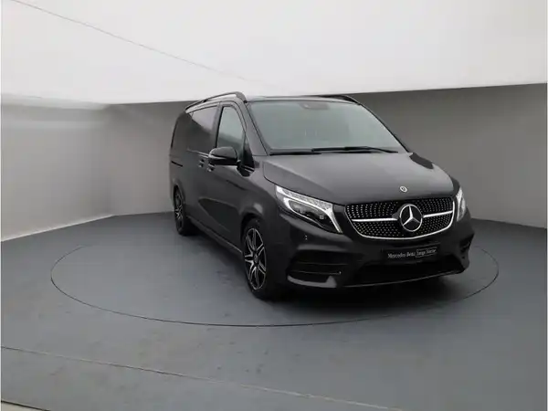 MERCEDES-BENZ V 250 d (8/26)