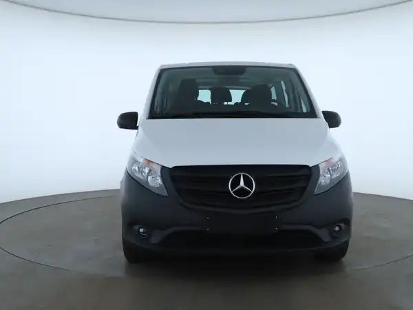 MERCEDES-BENZ Vito Tourer Pro Extralang (2/17)