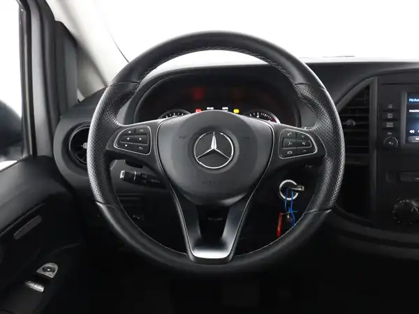 MERCEDES-BENZ Vito Tourer Pro Extralang (15/17)