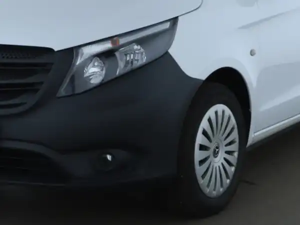 MERCEDES-BENZ Vito Tourer Pro Extralang (10/17)