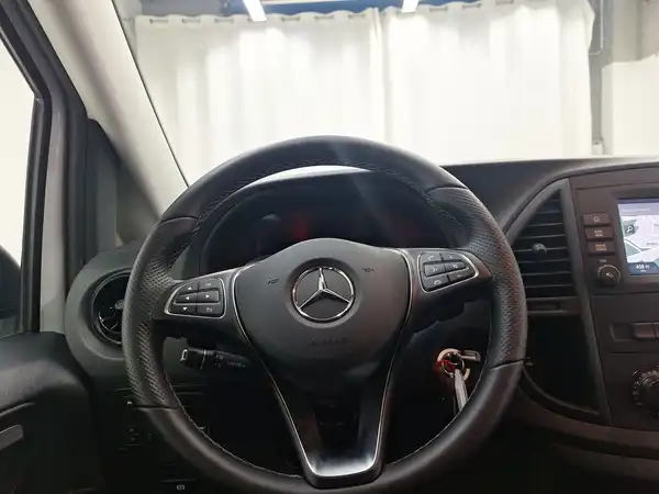 MERCEDES-BENZ Vito Tourer Pro Extralang (7/16)