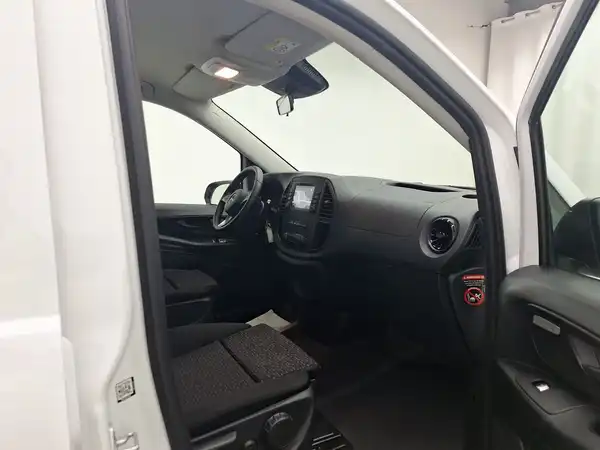 MERCEDES-BENZ Vito Tourer Pro Extralang (9/16)
