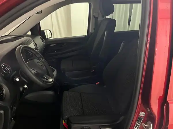 MERCEDES-BENZ Vito Tourer 116 (8/21)