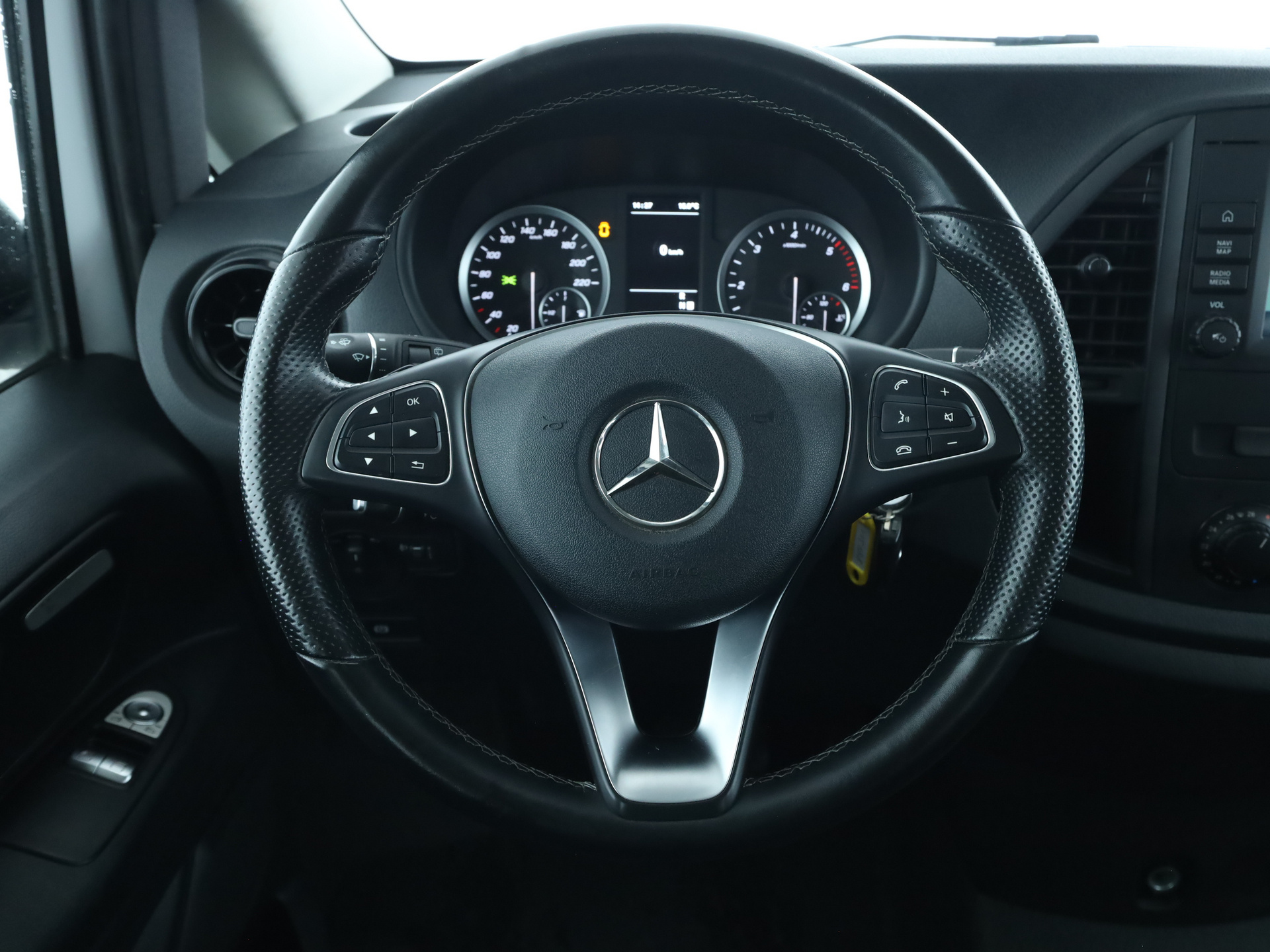 MERCEDES-BENZ Vito Tourer lang (14/17)