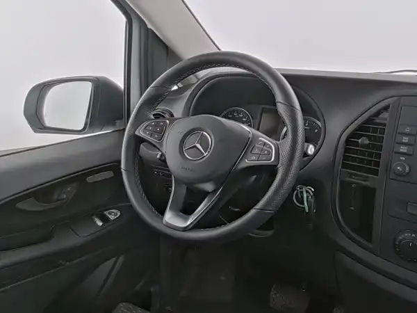MERCEDES-BENZ Vito extralang (15/19)