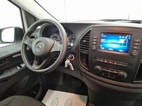 MERCEDES-BENZ Vito Lang (10/15)