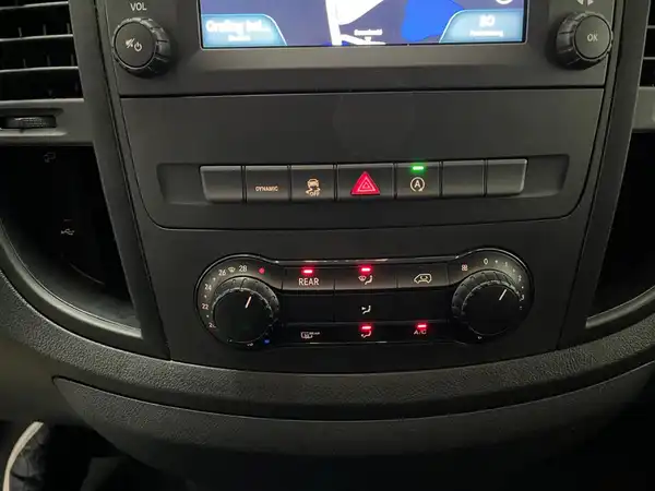 MERCEDES-BENZ Vito 116 CDI Tourer (13/19)