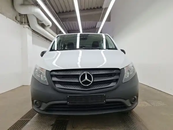 MERCEDES-BENZ Vito Tourer Pro Extralang (2/16)