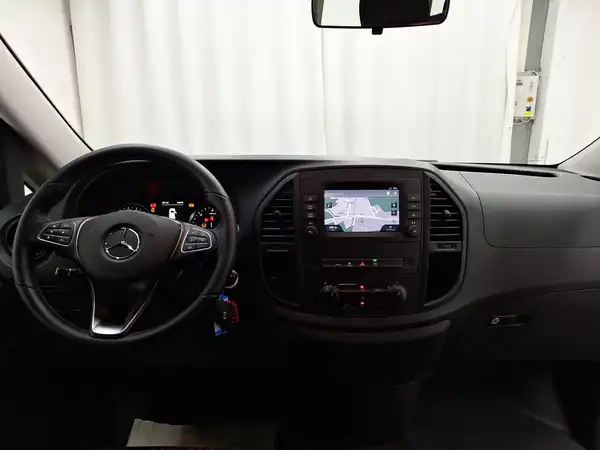 MERCEDES-BENZ Vito Tourer Pro Extralang (11/16)