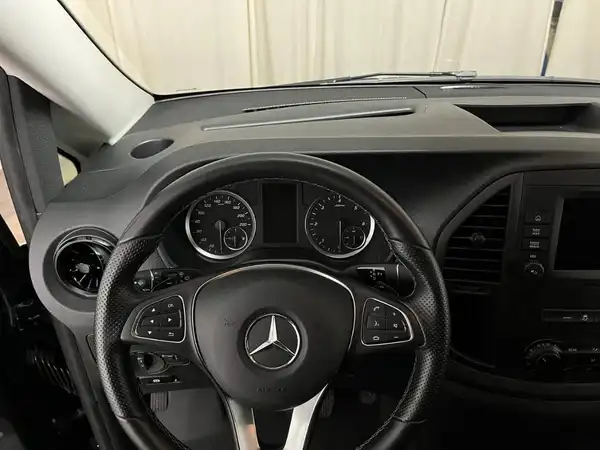 MERCEDES-BENZ Vito Tourer 116 CDI XL (8/19)