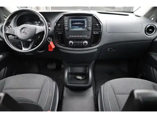 MERCEDES-BENZ Vito 220 d Marco Polo Activity (16/21)