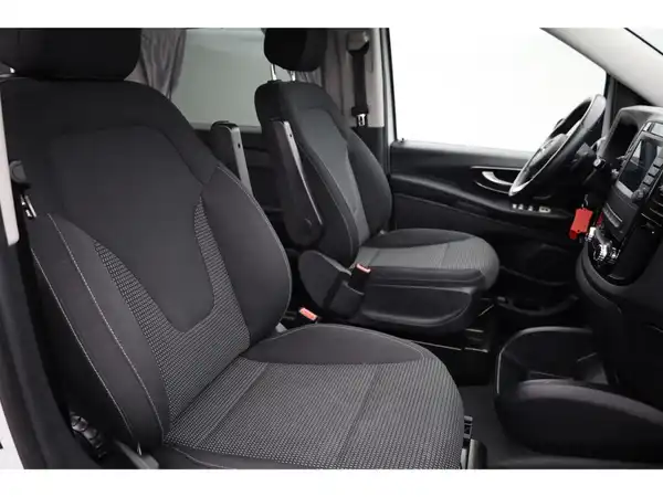 MERCEDES-BENZ Vito 220 d Marco Polo Activity (18/21)