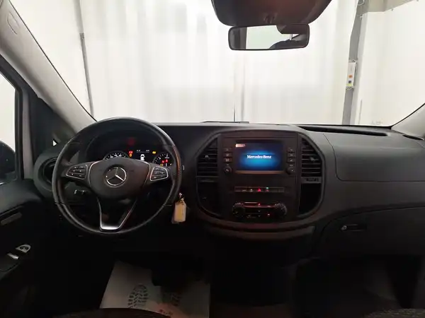 MERCEDES-BENZ Vito Tourer (11/15)