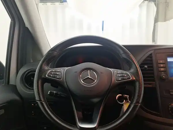 MERCEDES-BENZ Vito Tourer (7/15)