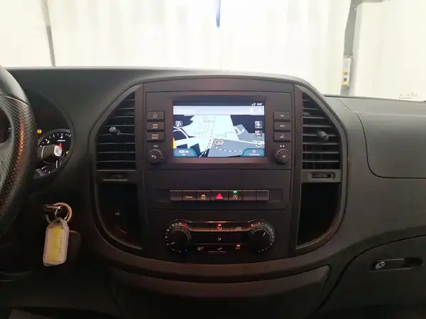 MERCEDES-BENZ Vito Tourer (8/15)