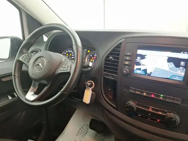MERCEDES-BENZ Vito Tourer (10/15)