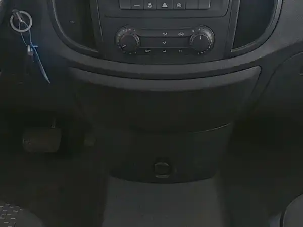 MERCEDES-BENZ Vito extralang (17/19)