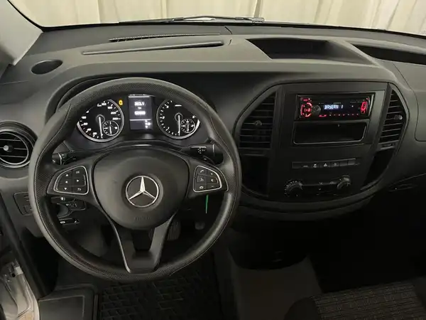MERCEDES-BENZ Vito 116 CDI (11/25)
