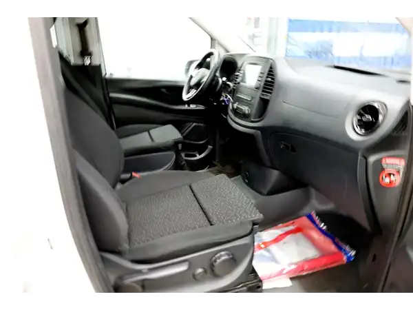 MERCEDES-BENZ Vito 114 Mixto (8/9)